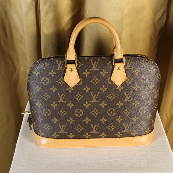 Louis Vuitton Vintage Monogram Alma Handbag - Picture 3 of 9